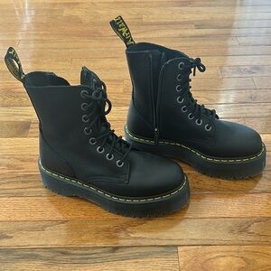 Dr. Martens Jadon III Platform Boots – Black Leather – Size 8